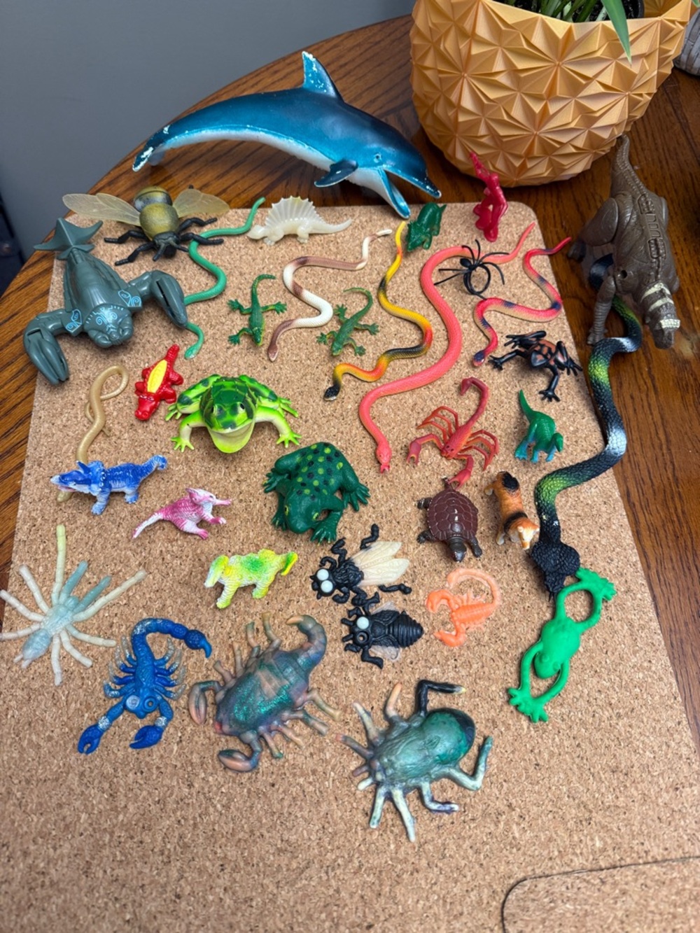 VINTAGE & MODERN Toy Bundle FuN Assorted Plastic Animal Insect Dinosaur MIX LOT